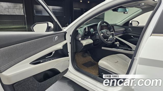 Hyundai AVANTE 2021 — photo 13