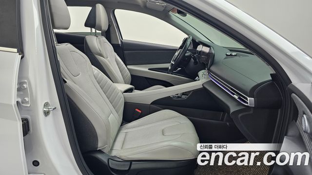 Hyundai AVANTE 2021 — photo 17