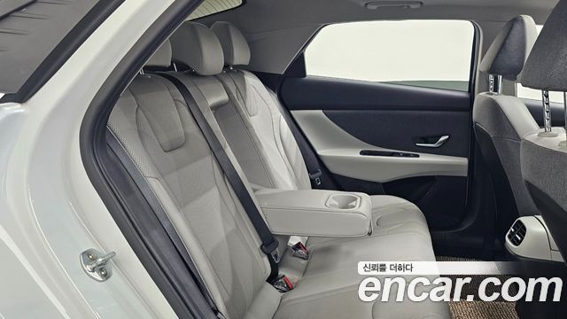 Hyundai AVANTE 2021 — photo 18