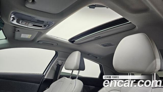 Hyundai AVANTE 2021 — photo 25