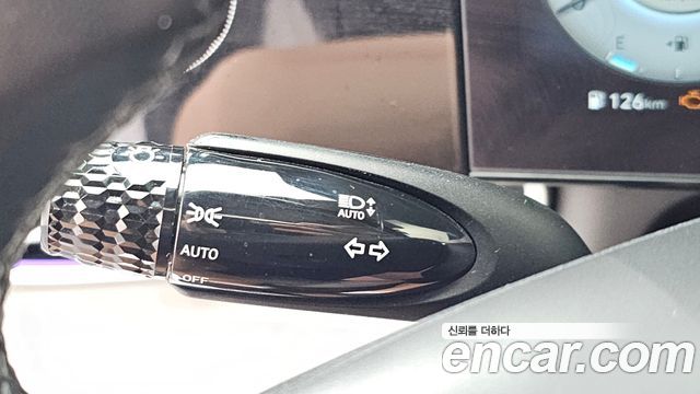 Hyundai AVANTE 2021 — photo 28