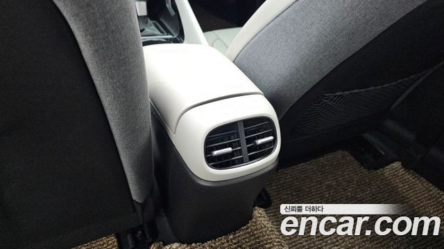 Hyundai AVANTE 2021 — photo 33