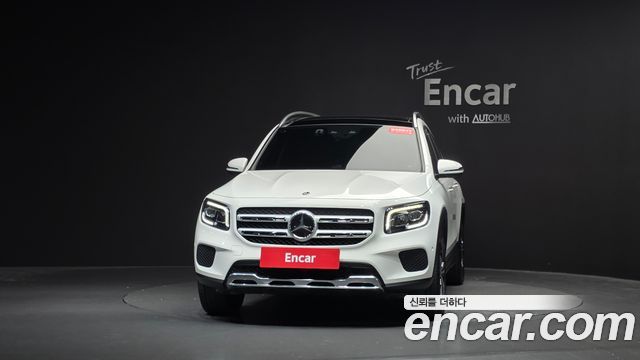 Mercedes-Benz GLB-Class 2022 — photo 3
