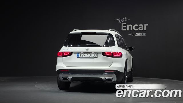 Mercedes-Benz GLB-Class 2022 — photo 4