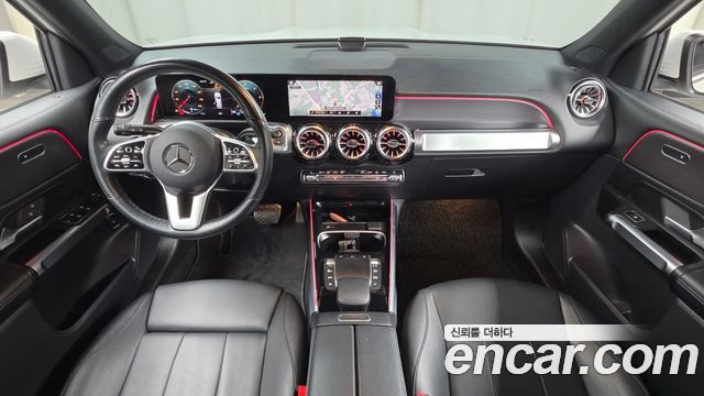Mercedes-Benz GLB-Class 2022 — photo 10