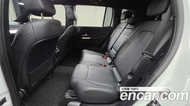 Mercedes-Benz GLB-Class 2022 — photo 18