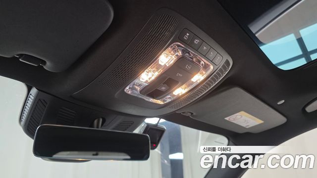 Mercedes-Benz GLB-Class 2022 — photo 25