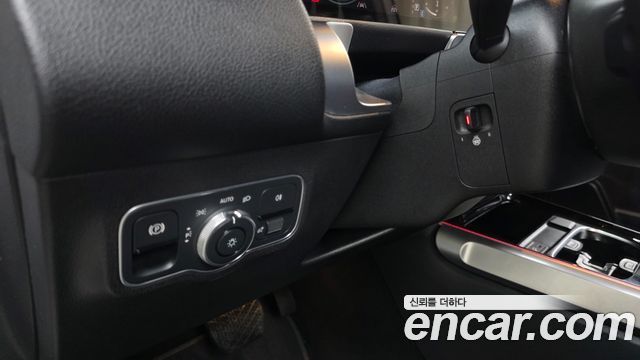 Mercedes-Benz GLB-Class 2022 — photo 27