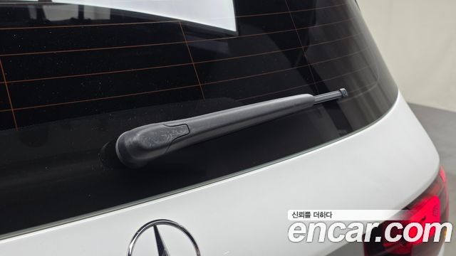 Mercedes-Benz GLB-Class 2022 — photo 29