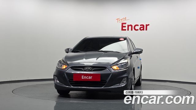Hyundai Accent 2012 — photo 3