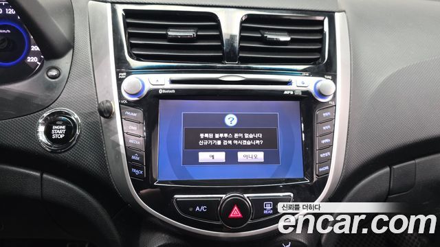 Hyundai Accent 2012 — photo 22