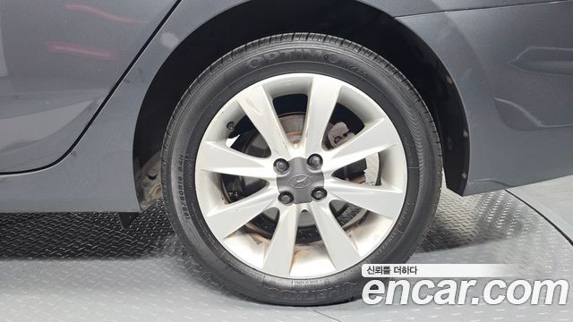 Hyundai Accent 2012 — photo 7