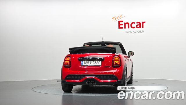 Mini Cooper Convertible 2024 — photo 4