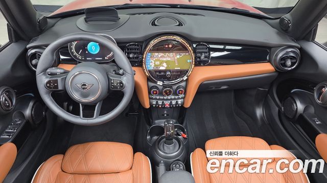 Mini Cooper Convertible 2024 — photo 10