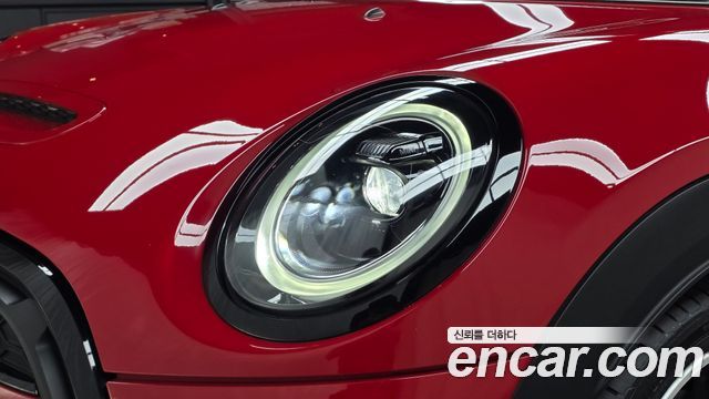 Mini Cooper Convertible 2024 — photo 8