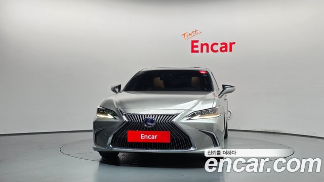 Lexus ES 2021 — photo 3