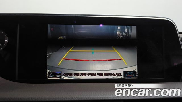Lexus ES 2021 — photo 21