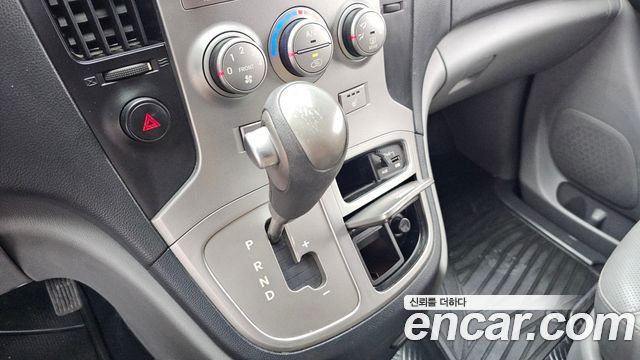 Hyundai Starex 2014 — photo 12