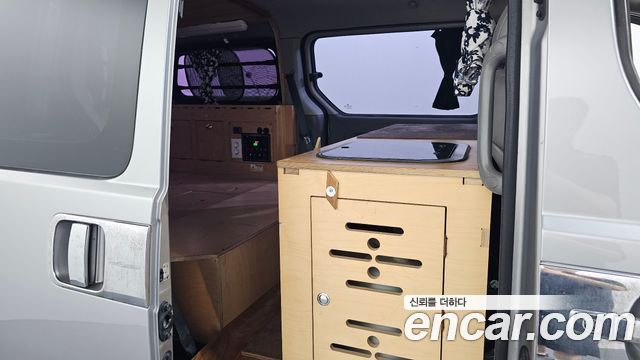 Hyundai Starex 2014 — photo 18