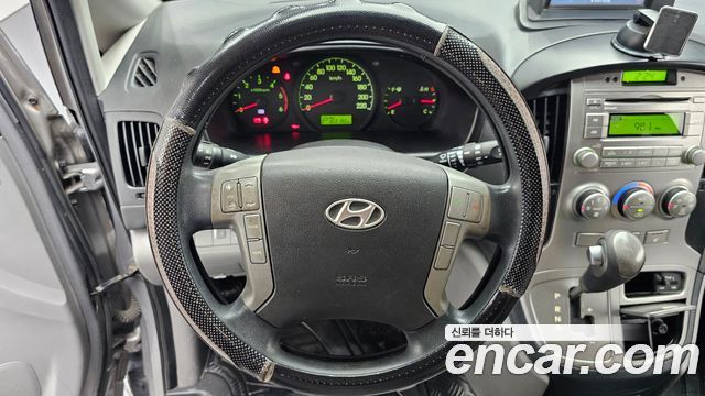 Hyundai Starex 2014 — photo 19