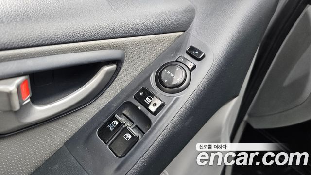 Hyundai Starex 2014 — photo 24