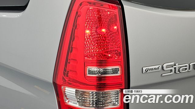 Hyundai Starex 2014 — photo 9