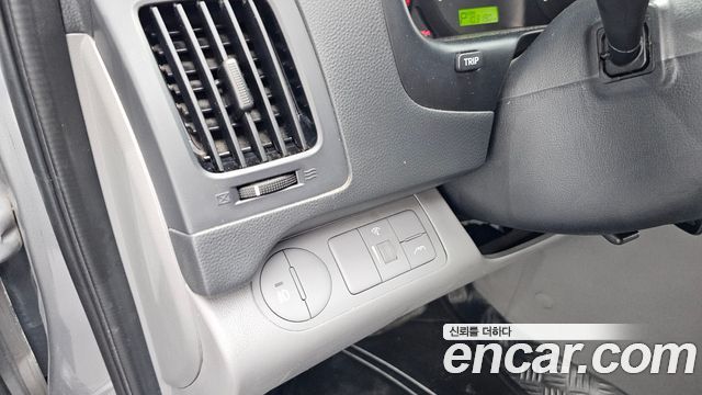 Hyundai Starex 2014 — photo 28