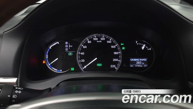 Lexus CT200h 2012 — photo 8