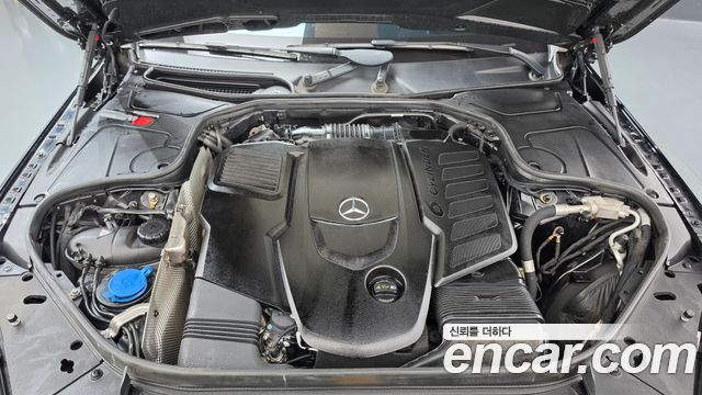 Mercedes-Benz S-Class 2020 — photo 6