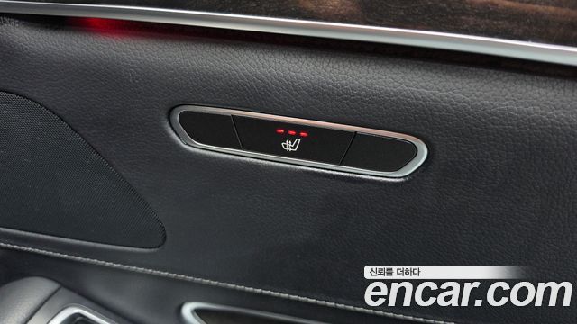 Mercedes-Benz S-Class 2020 — photo 28