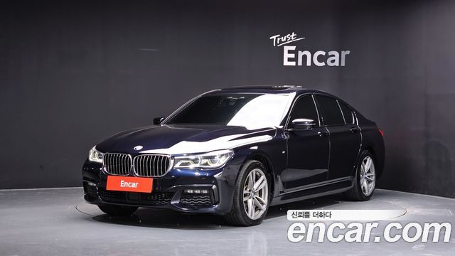 BMW 7-Series 2018 — photo 1