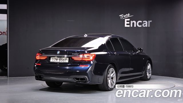 BMW 7-Series 2018 — photo 2