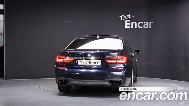 BMW 7-Series 2018 — photo 4