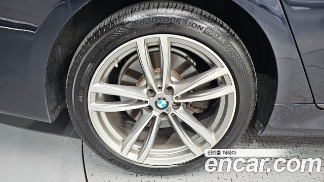 BMW 7-Series 2018 — photo 5