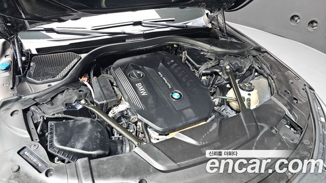 BMW 7-Series 2018 — photo 6