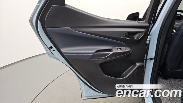 Chevrolet Korea 볼트 EUV 2023 — photo 15