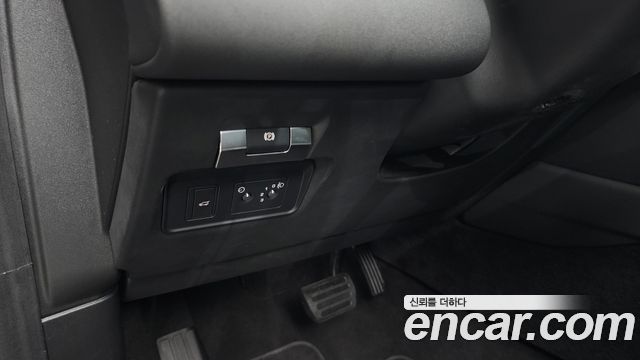 Land Rover Discovery Sport 2023 — photo 29