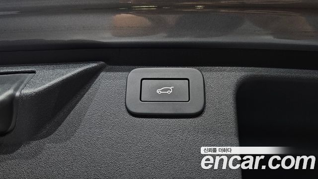 Land Rover Discovery Sport 2023 — photo 35