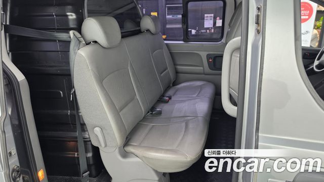 Hyundai Starex 2017 — photo 18