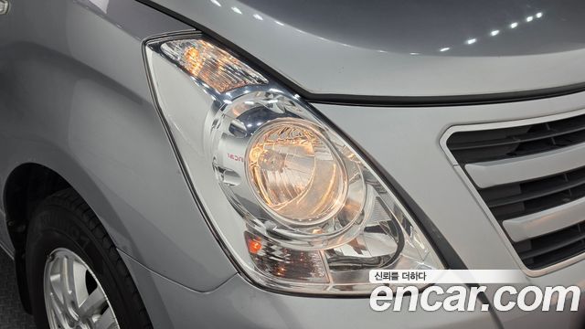 Hyundai Starex 2017 — photo 8