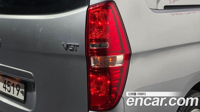 Hyundai Starex 2017 — photo 9