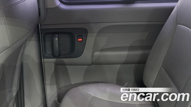 Hyundai Starex 2017 — photo 15