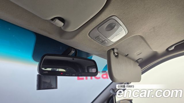 Hyundai Starex 2017 — photo 27