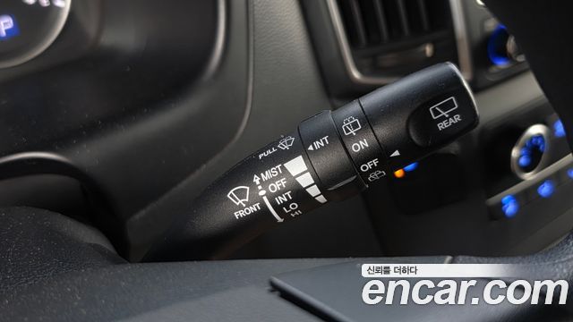 Hyundai Starex 2017 — photo 28