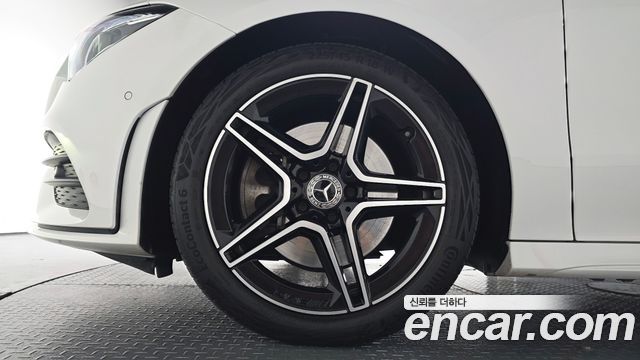 Mercedes-Benz CLA-Class 2023 — photo 5