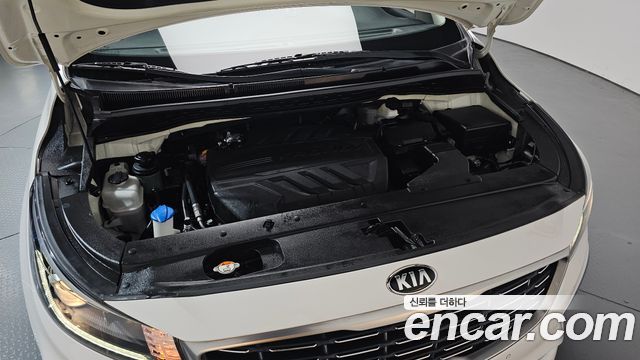 Kia Canival 2019 — photo 6