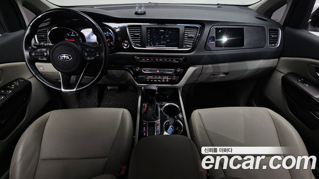 Kia Canival 2019 — photo 10