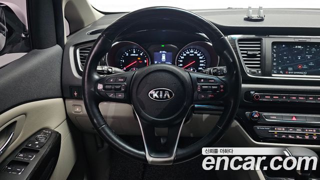 Kia Canival 2019 — photo 19