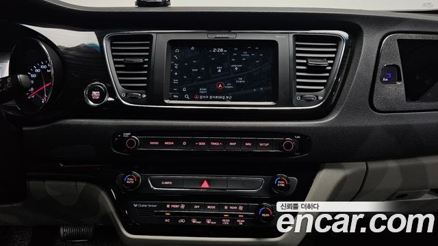 Kia Canival 2019 — photo 20
