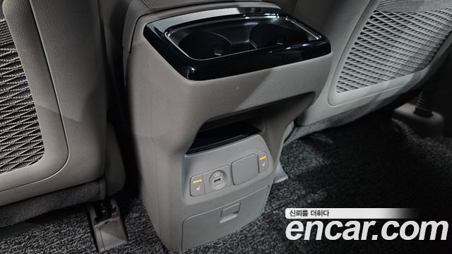 Kia Canival 2019 — photo 25